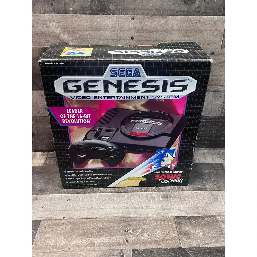 Sega Genesis Model 1601 Console Boxed High Definition Graphics Sonic 16-Bit